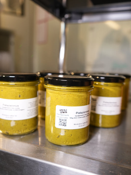 Pistachio butter – handmade & naturally creamy | diiszwii